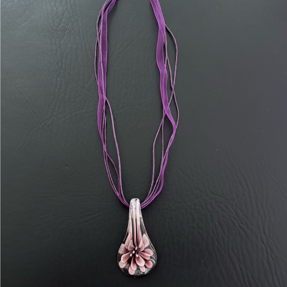 Artistic Purple Flower Pendant Necklace
